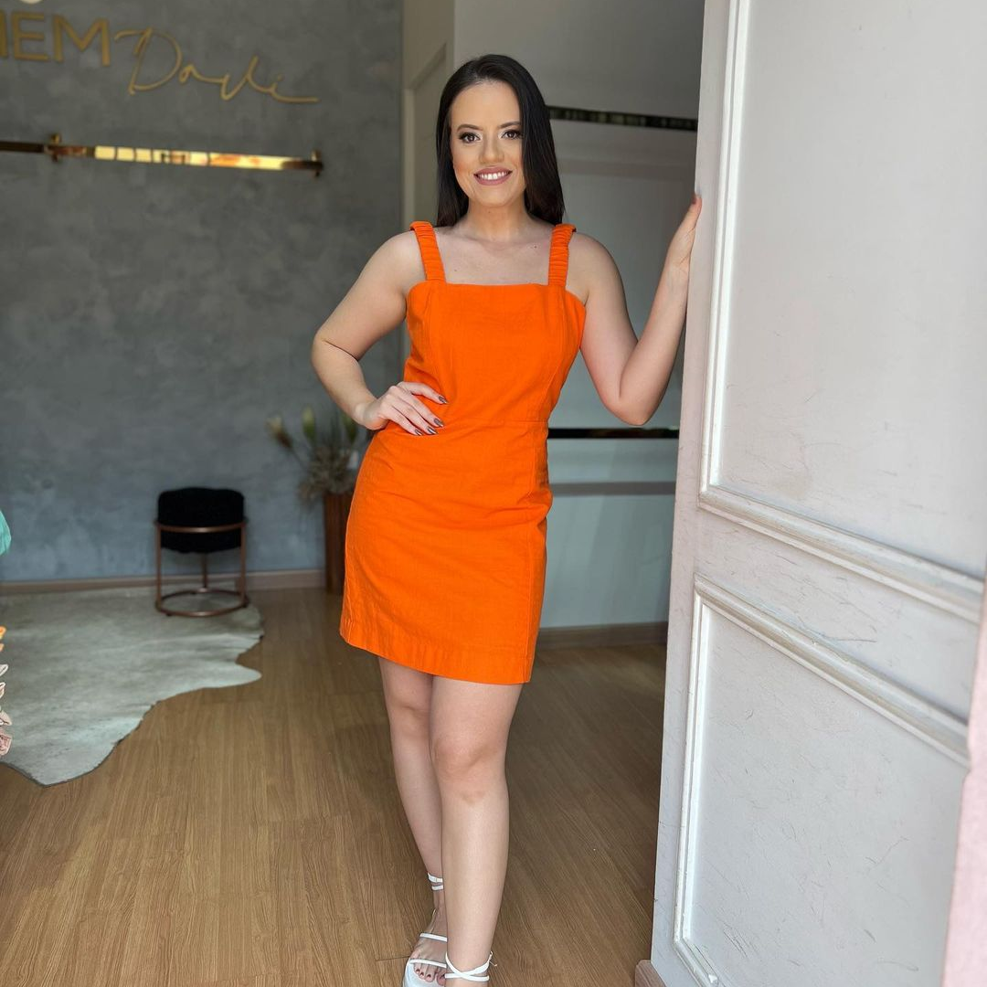 Vestido Lorena Laranja em Linho